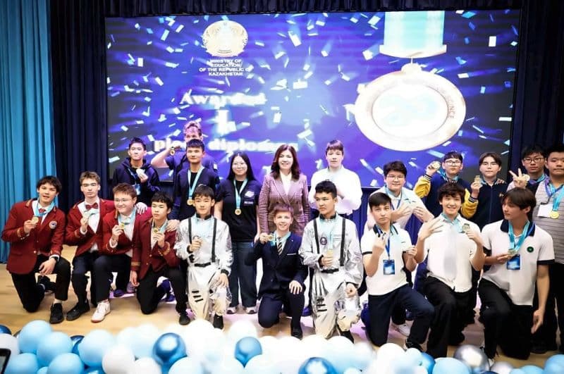 First-place diploma ceremony